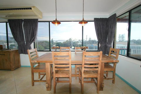 Bombora, 3/4 East Street - Perths Hotel 3
