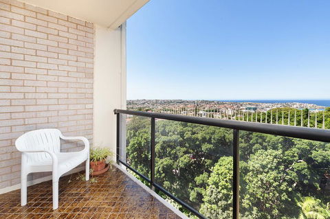 Bondi Apt. For 4 With Panoramic Ocean And Park Views - Perths Hotel 1