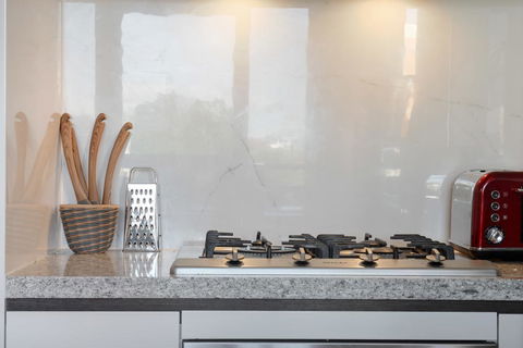 Brand New, Prestige Apartment Living In Sydney - Perths Hotel 3