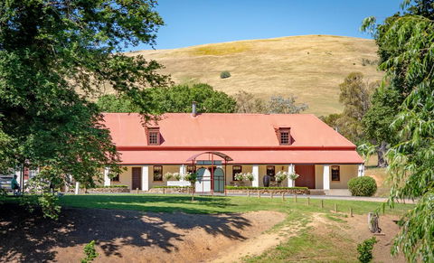 Brigham House - Perths Hotel 1