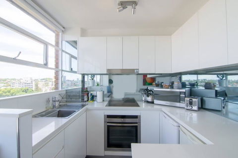Bright Studio With Amazing City Views - Perths Hotel 2
