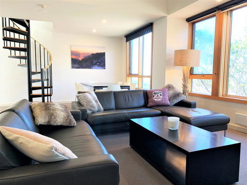 Buller Holidays Apartments - Perths Hotel 1
