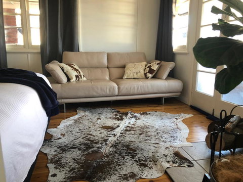 Bungalow@Tenterfield - Modern Vintage Luxury - Perths Hotel 2