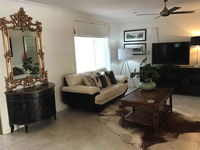 Book Palmwoods Accommodation Vacations Perths Hotel Perths Hotel