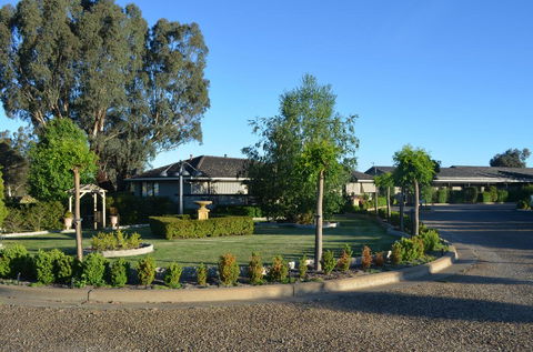 Burringa Garden Motel - Perths Hotel 0
