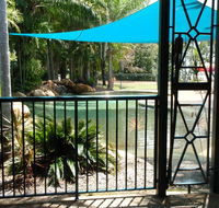 Bushland Beach Tavern - Perths Hotel