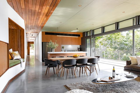 Byron Beach Retreats - Perths Hotel 2