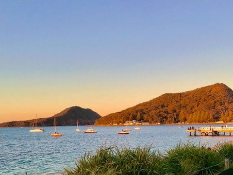 C A L M At Beautiful Shoal Bay - Perths Hotel 2