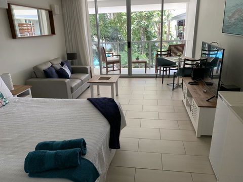 Cairns Palm Cove Studio - Perths Hotel 1