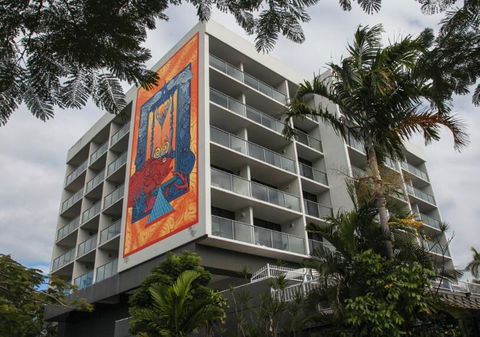 Cairns Plaza Hotel - Perths Hotel 1