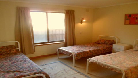 Calm Seas - 70 Gold Coast Drive - Perths Hotel 1