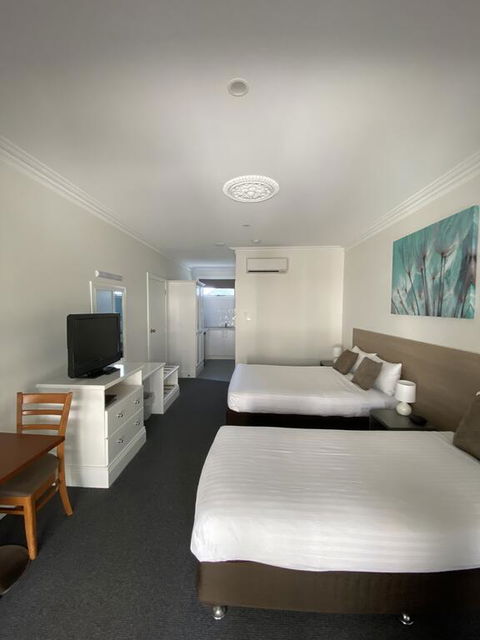 Campaspe Lodge - Perths Hotel 1