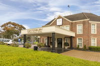 Book Forest Hill Accommodation Vacations Perths Hotel Perths Hotel