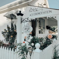 Book Canungra Accommodation Vacations Perths Hotel Perths Hotel