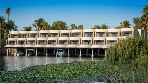 Capri Waters Country Club - Perths Hotel 0