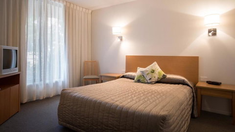 Capri Waters Country Club - Perths Hotel 3