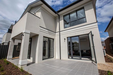 Captivating Large 4BR@Narre Warren - Perths Hotel 2