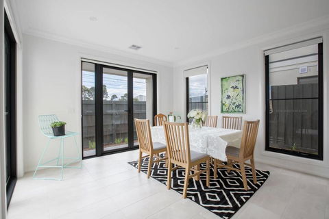 Captivating Large 4BR@Narre Warren - Perths Hotel 3