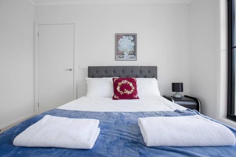 Captivating Large 4BR@Narre Warren - Perths Hotel 0