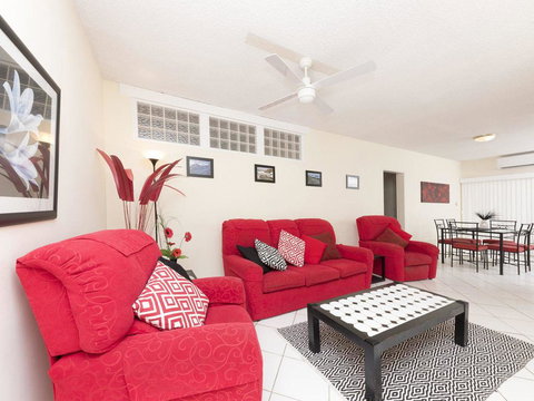 Carinya Gardens 15 - Perths Hotel 0