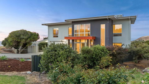 Carrickalinga Shores - 35 Solitude Drive - Perths Hotel 1