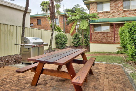 Carrington Terrace No 2 At South West Rocks - Perths Hotel 2