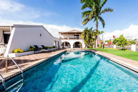 Casa Nostra Motel Mackay - Perths Hotel 0
