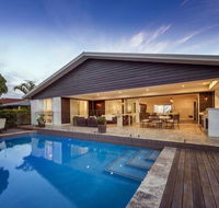 Casa Royale - Perths Hotel