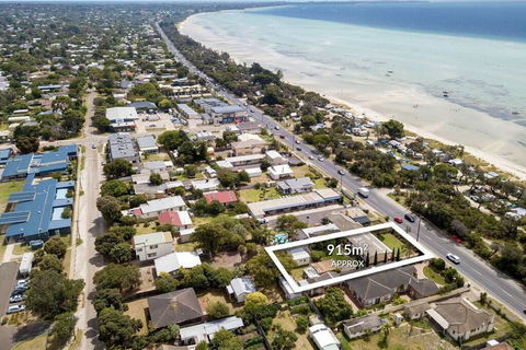 Casual Beachin It Family Getaway- With Bungalow On Beachfront - Perths Hotel 1