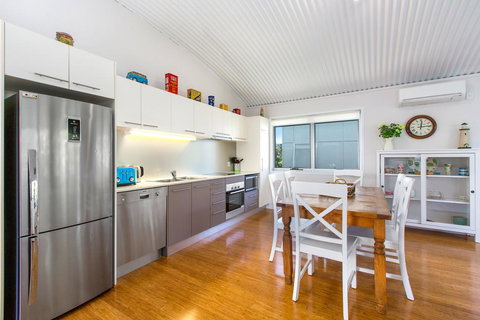 CASUARINA BEACH SHACKS 10 - Perths Hotel 2