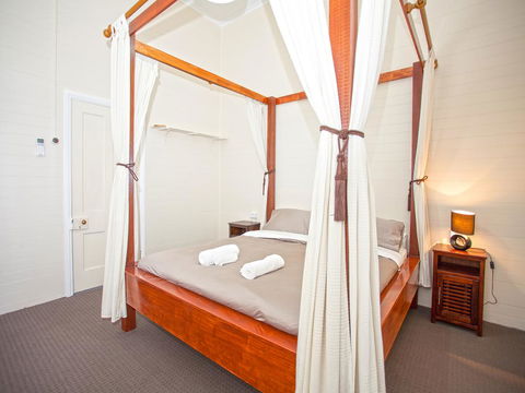 CBD Holiday Home - Perths Hotel 0