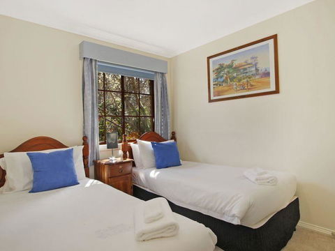 Cedar Cottage - Tudor Village - Perths Hotel 0