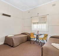 Centennial Hotel Gulgong - Perths Hotel