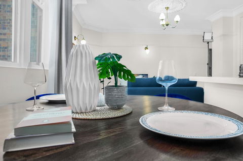 Central Apartment With Spacious Living And Dining - Perths Hotel 1