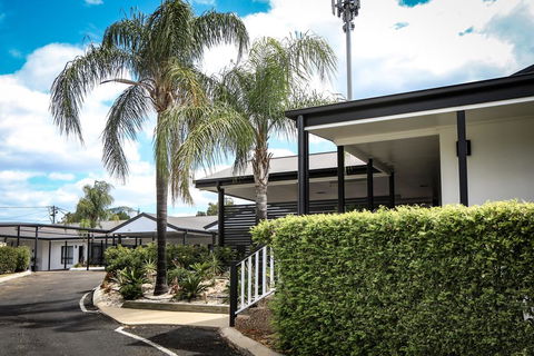 Central Motor Inn - Perths Hotel 2
