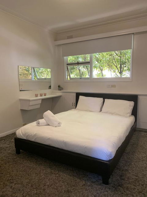 Centre Of Town - Perths Hotel 0