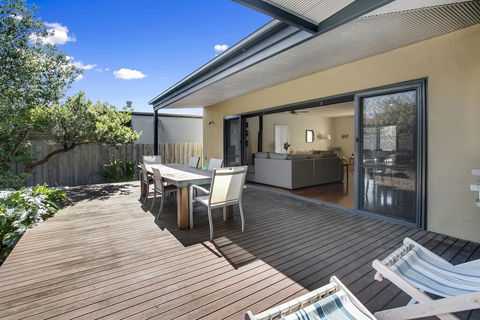 Charchie's By The Sea Pet Friendly Family Home, Close To Beach - Perths Hotel 0