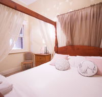Charleston House Mathoura - Perths Hotel