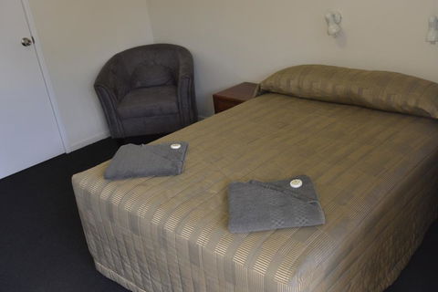 Charleville Waltzing Matilda Motor Inn - Perths Hotel 3