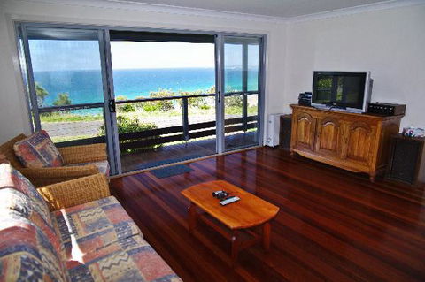 Charm Cottage, 58 Skyline Crescent - Perths Hotel 3