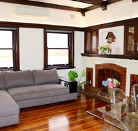 Charming  Cosy Home With City Views - Perths Hotel