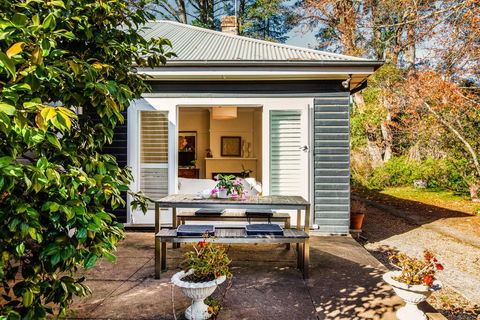 Charming Mountain Cottage - Perths Hotel 0