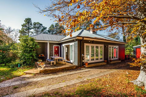 Charming Mountain Cottage - Perths Hotel 1