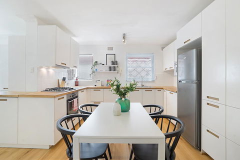 Charming Parkside Apartment In Quiet Area - Perths Hotel 1