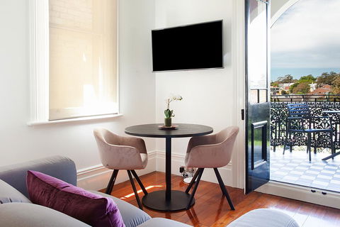 Charming Studio With Balcony In Inner-City Glebe - Perths Hotel 0