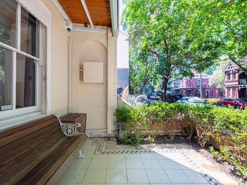 Charming Surry Hills House On Bourke - Perths Hotel 2