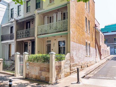 Charming Surry Hills House On Bourke - Perths Hotel 3