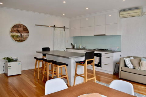 Charming Terrace House On Tree Lined Street - Perths Hotel 1
