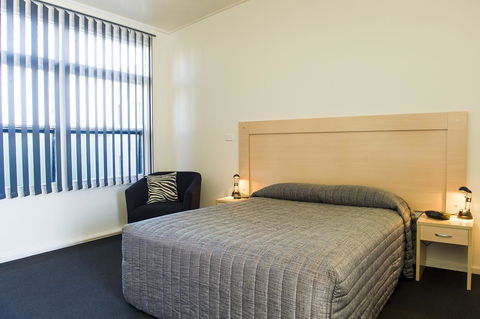 Cherry Blossom Motor Inn - Perths Hotel 0