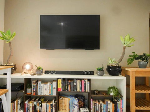 Chic, Pet Friendly & 500m To The Beach W/ Parking - Perths Hotel 2